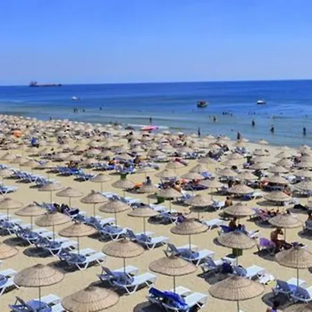 Aparthotel Red House Vip Apartmant Suites 3*