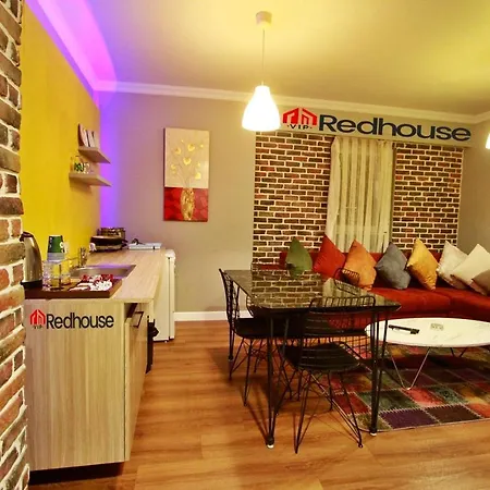Red House Vip Apartmant Suites