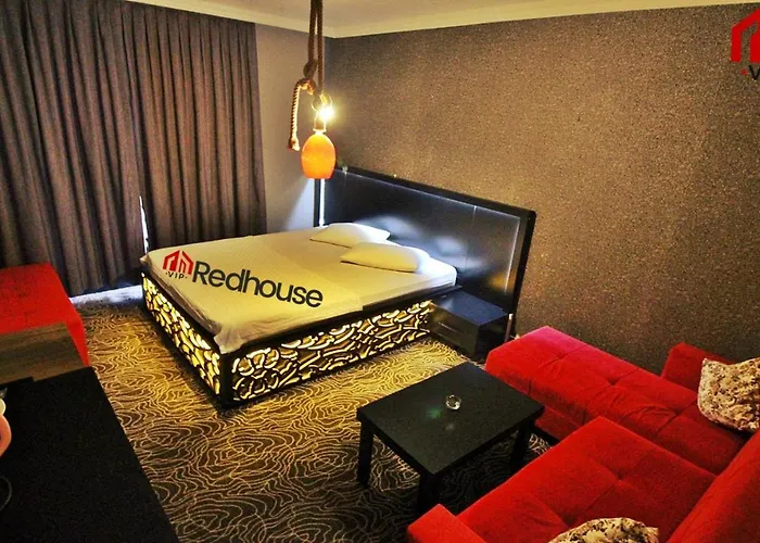 Red House Vip Apartmant Suites Aparthotel 3*