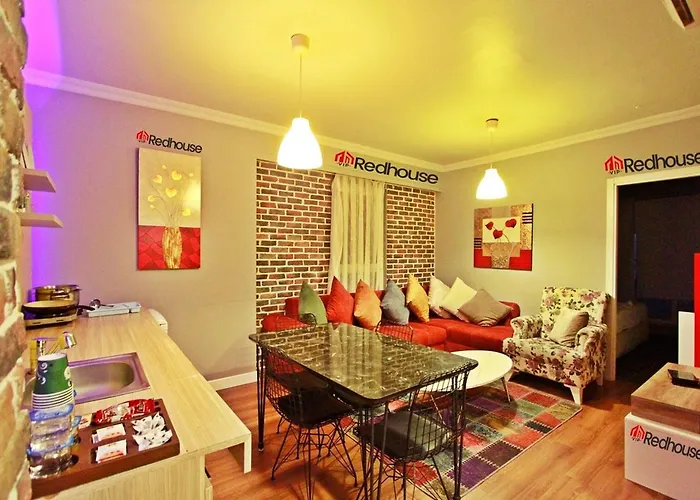 公寓式酒店 Red House Vip Apartmant Suites 3*