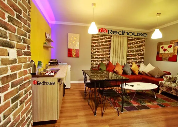Red House Vip Apartmant Suites