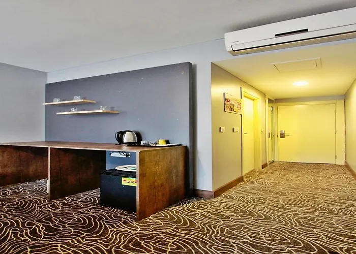 Red House Vip Apartmant Suites 公寓式酒店 3*