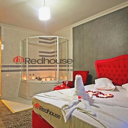 Red House Vip Apartmant Suites Ξενοδοχείο με διαμερίσματα 3*