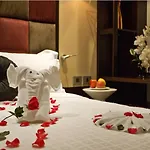 Apart Otel Red House Vip Apartmant Suites 3*